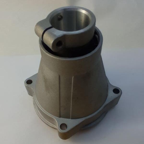 Соединительный корпус для бензотриммера 28 мм-9 шлицев